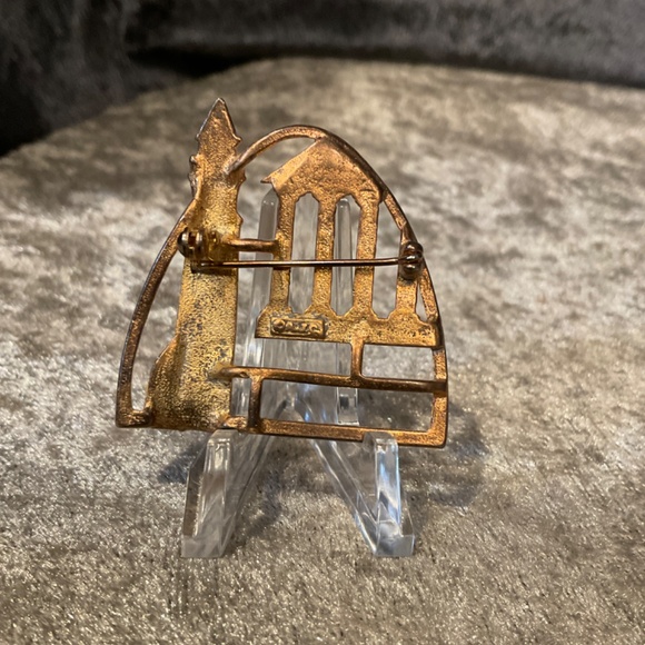 Vintage AJC Lighthouse and Columns Brooch - Picture 2 of 2